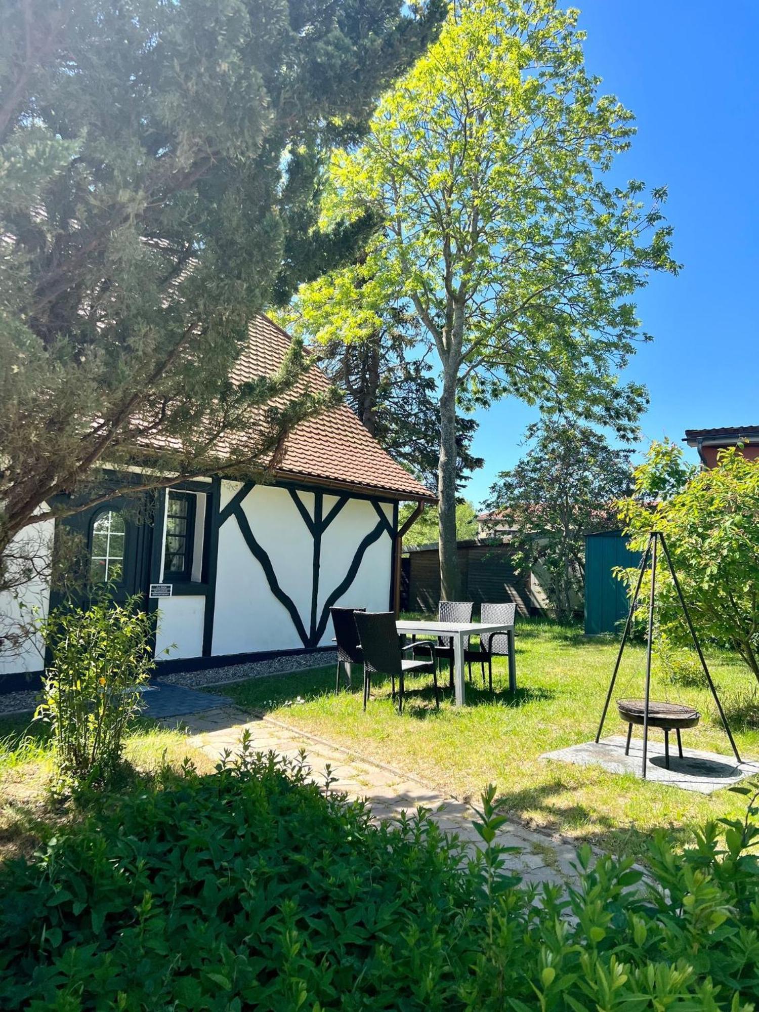 Ferienwohnung "Zur Rebe" Middelhagen Exterior photo